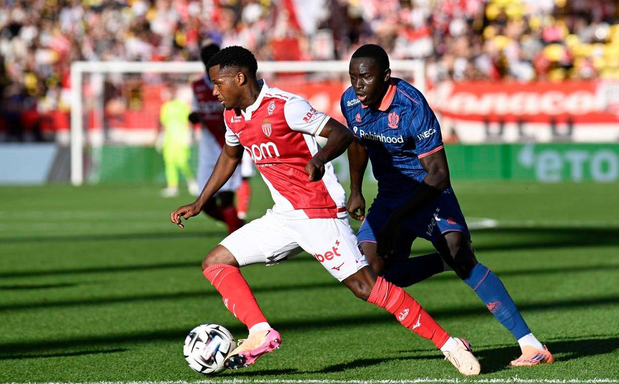 22岁巴萨前锋法蒂在法甲联赛中表现抢眼，率队2场不败